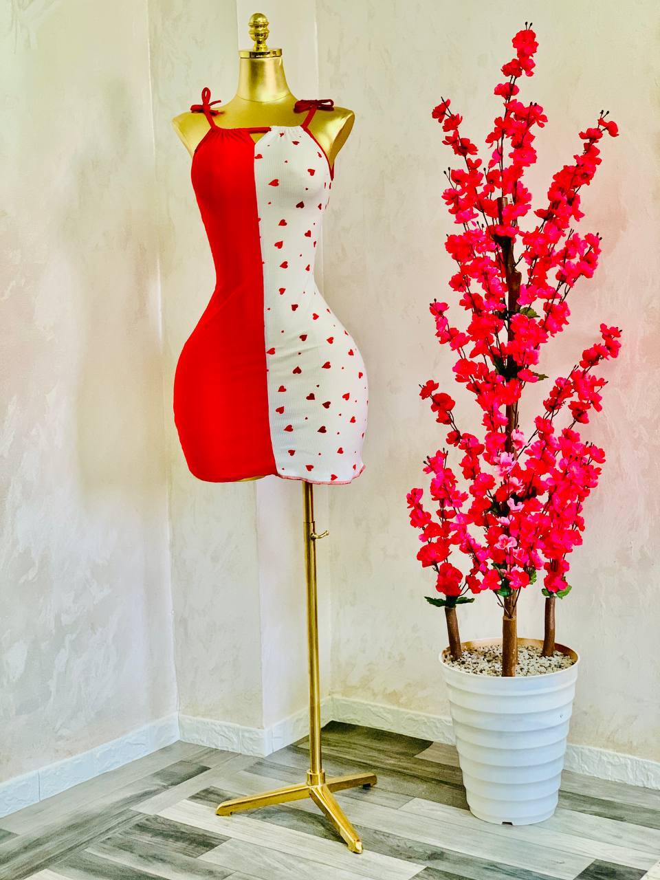 🔥👗🩱ارض ارض سعر فوندروب نص نص ولا في الاحلام مع خدمة التوصيل المجانية اطلبي اكثر من واحدة هبليه هبليه امدام للحصول على العروض الخيالية🎁